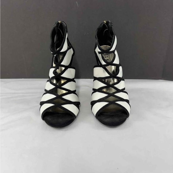 Elegant Black and White Women's Heels - Picture 3 of 8